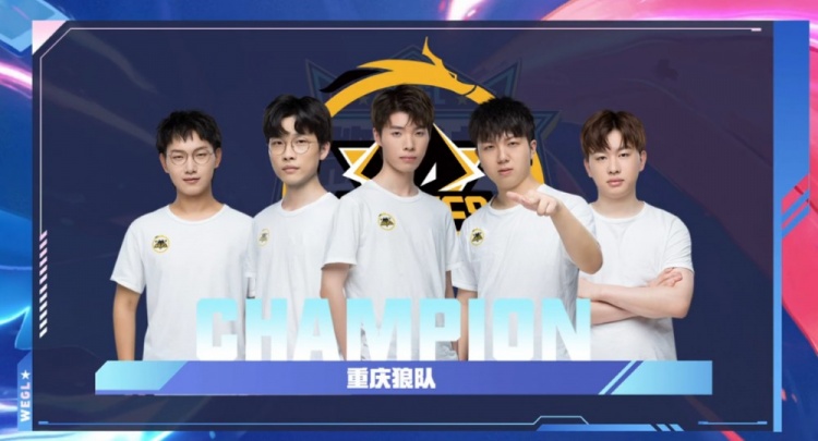 目前LCK联赛前三名的队伍是：DK、BRO、T1 Deft选手、Canyon选手、Zeka选手、Clozer选手