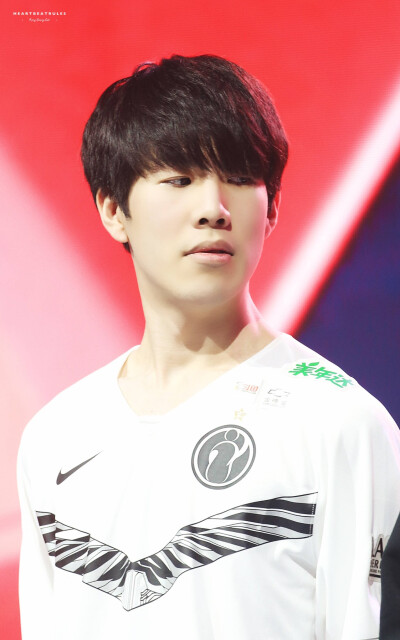 Shanks 在对阵 T1 的比赛前说：“我不怕他们的侵略——我对自己和我们的团队充满信心”