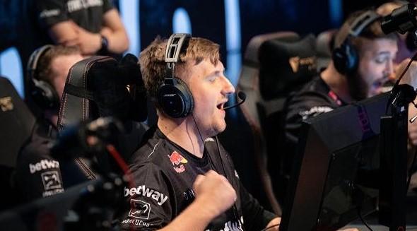 斗地主高手如何控制风险（斗地主高手的风险管理之道）